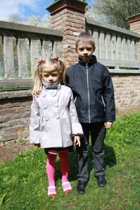 Julia Putas i jej starszy brat Olech